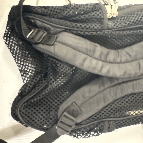 Eastsport® Mesh Backpack, 12 x 5 1/2 x 17 1/2, Black 091074071652 - Picture 7 of 7